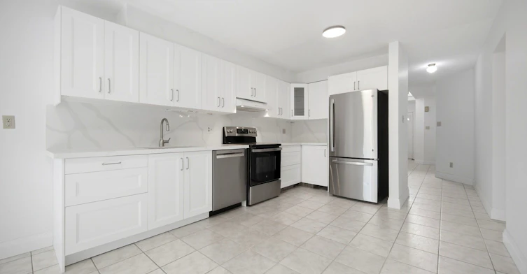 Main and 2nd-4676 Owl Circle, Mississauga, ON, L4Z 2W6 - 18