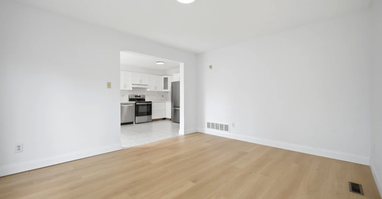 Main and 2nd-4676 Owl Circle, Mississauga, ON, L4Z 2W6 - 23
