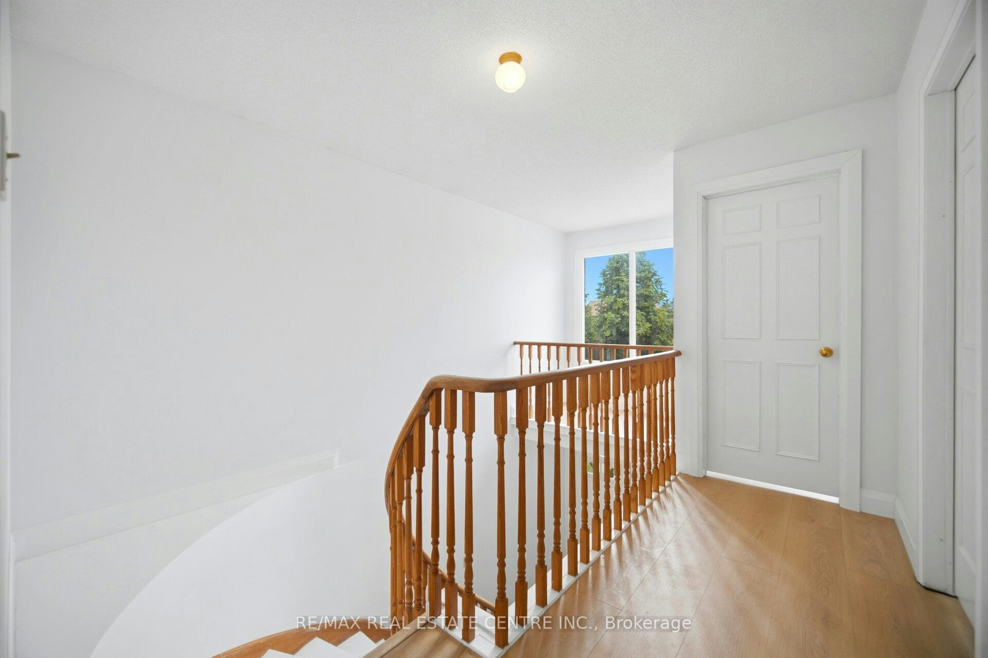 Main and 2nd-4676 Owl Circle, Mississauga, ON, L4Z 2W6 - 28