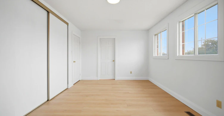 Main and 2nd-4676 Owl Circle, Mississauga, ON, L4Z 2W6 - 38