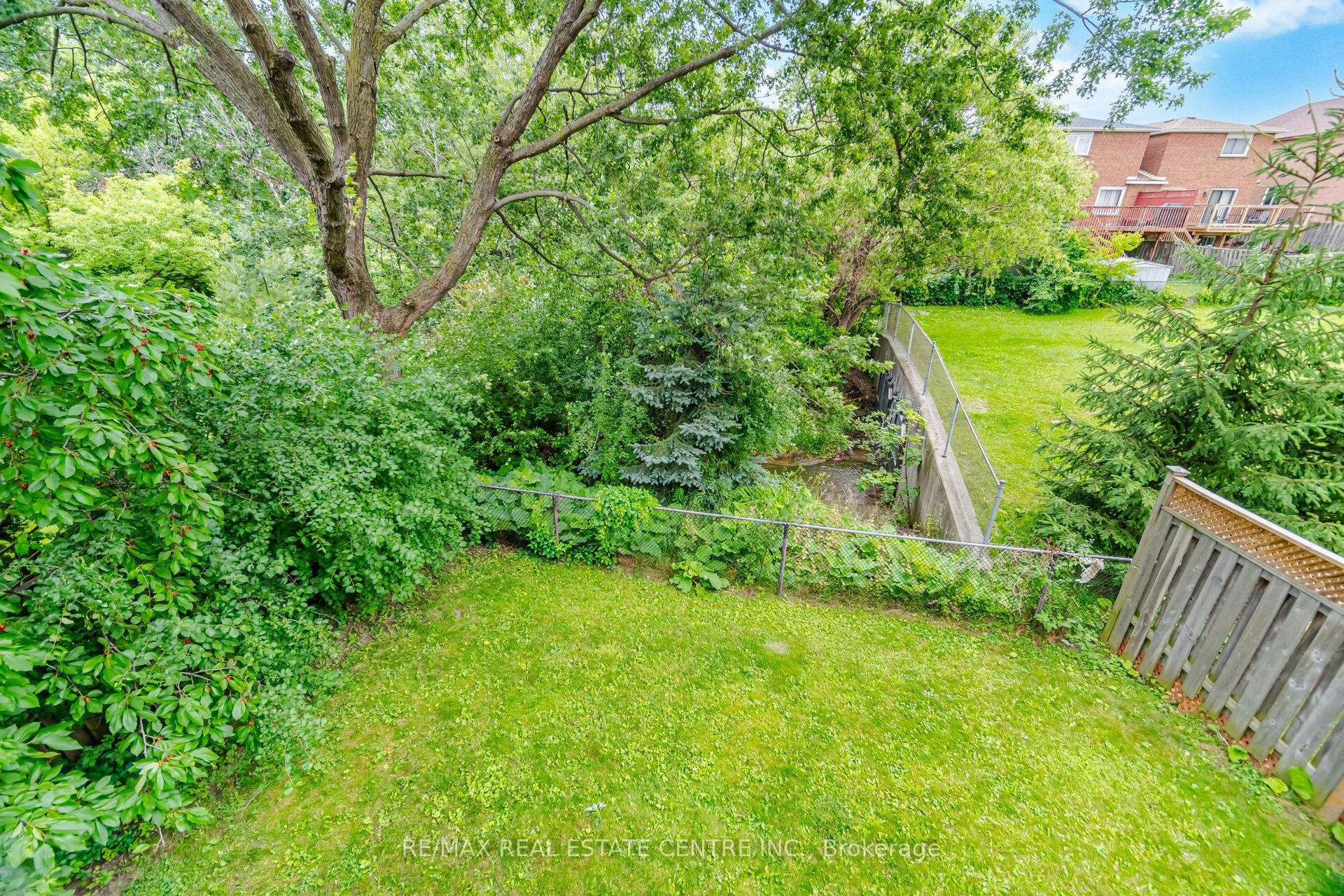 Main and 2nd-4676 Owl Circle, Mississauga, ON, L4Z 2W6 - 47