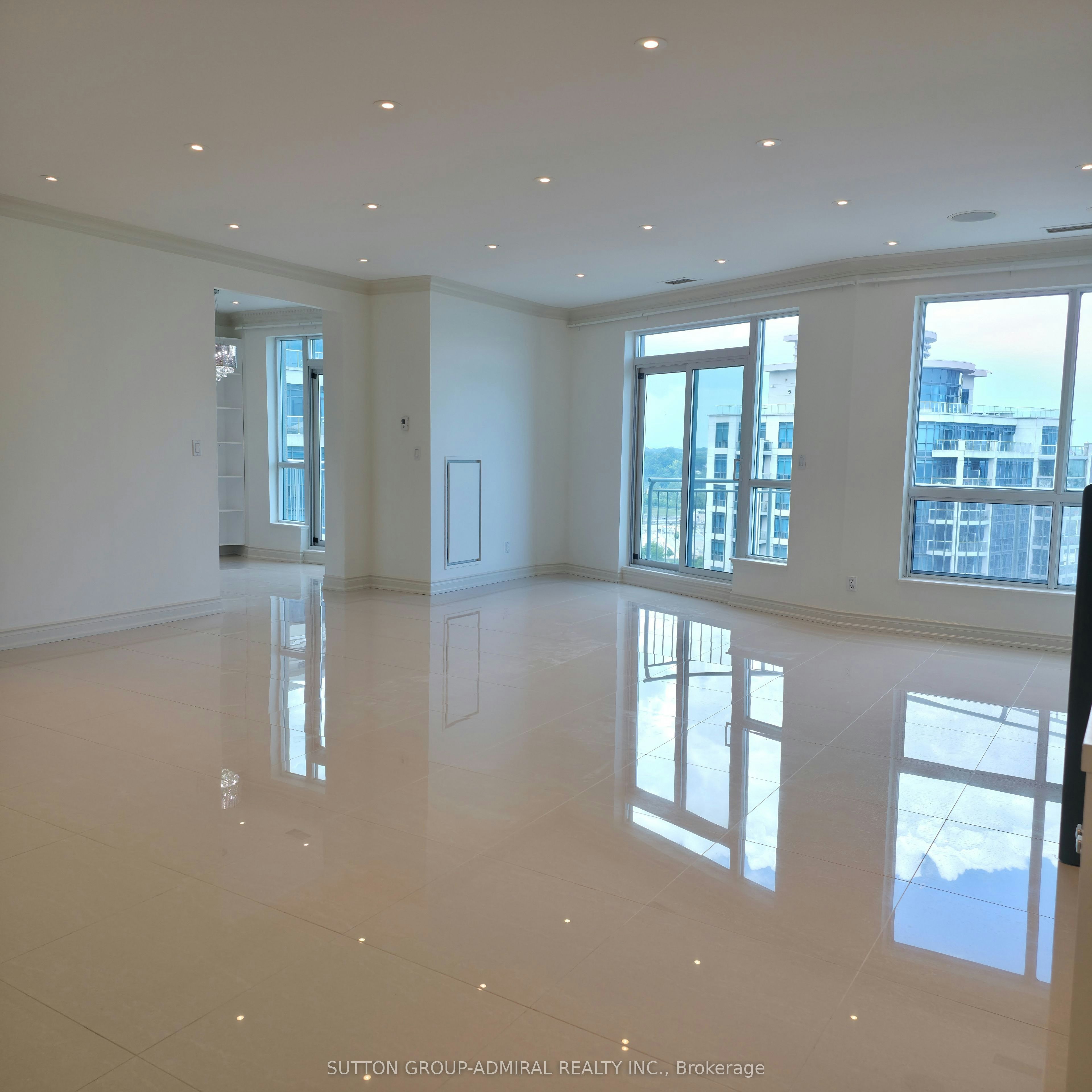 Ph18-2111 Lake Shore Boulevard W, Toronto, ON, M8V 4B2 - 10