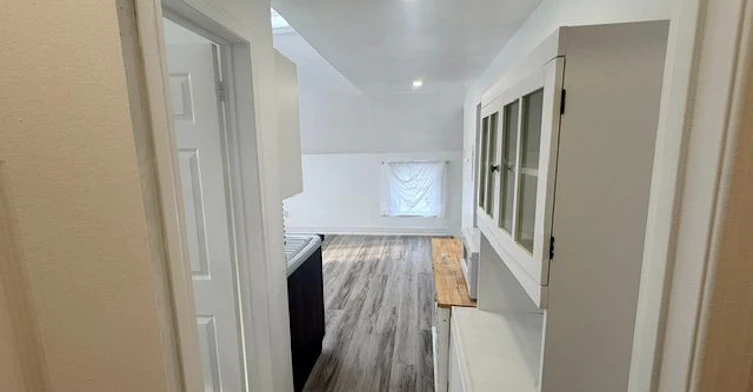 A-8 John Street, Toronto, ON, M9N 1J3 - 8