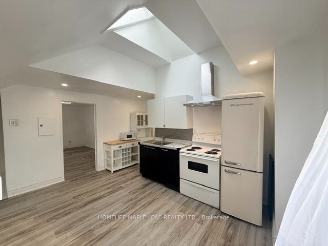 A-8 John Street, Toronto, ON, M9N 1J3 - 2