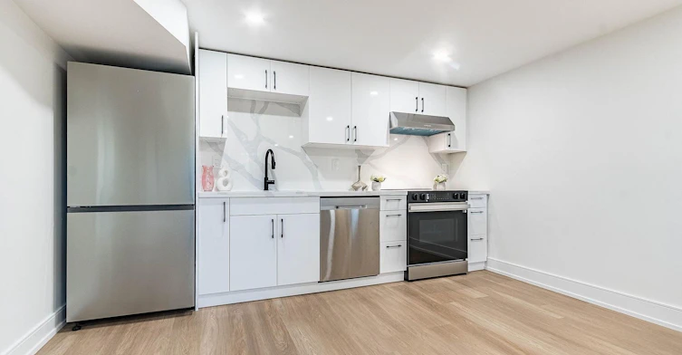 Lower-48 Lloyd Manor Road, Toronto, ON, M9B 5H7 - 7