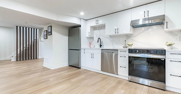 Lower-48 Lloyd Manor Road, Toronto, ON, M9B 5H7 - 8