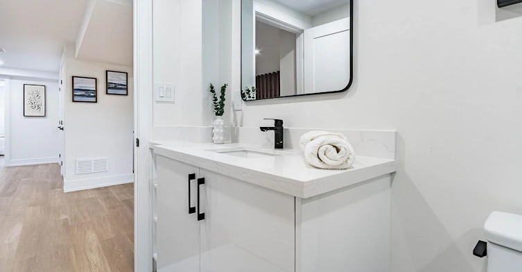 Lower-48 Lloyd Manor Road, Toronto, ON, M9B 5H7 - 13