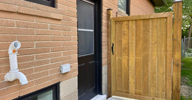 Lower-48 Lloyd Manor Road, Toronto, ON, M9B 5H7 - 2