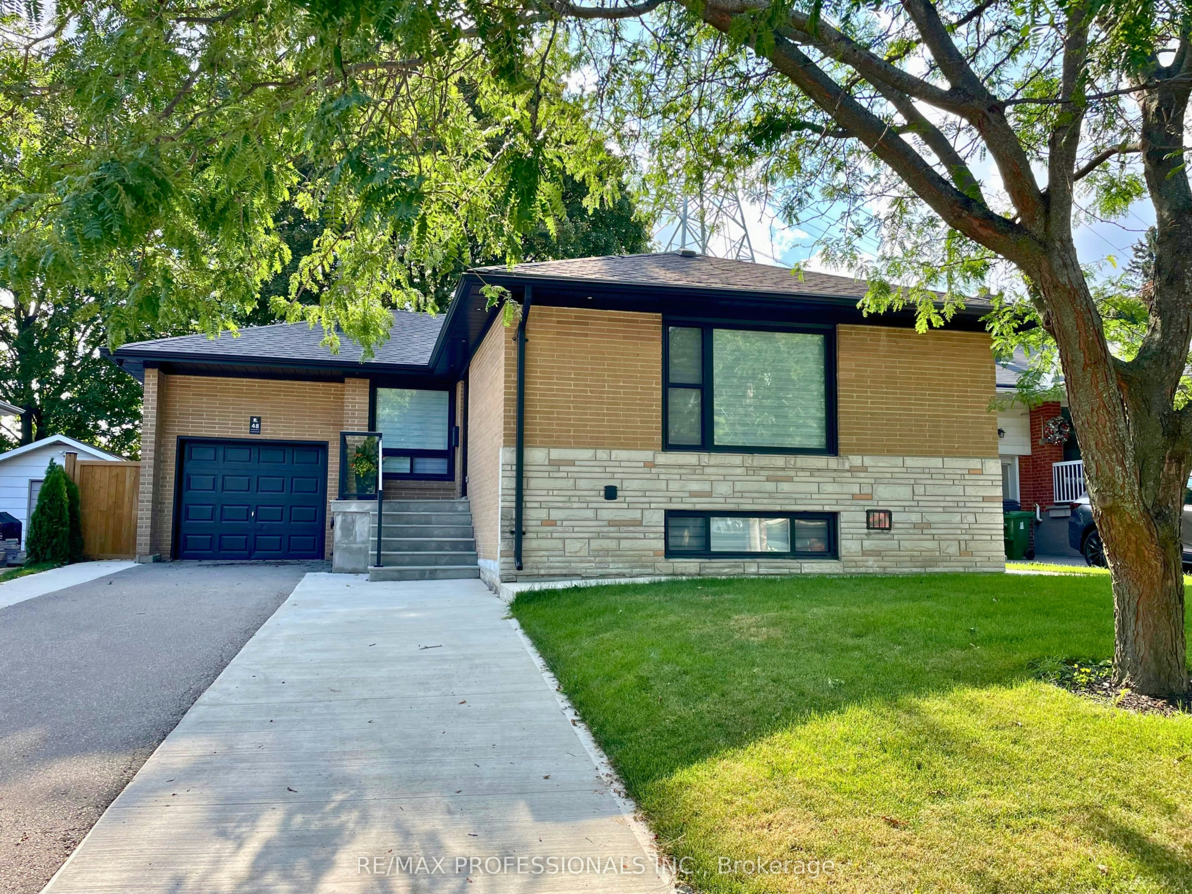 Lower-48 Lloyd Manor Road, Toronto, ON, M9B 5H7