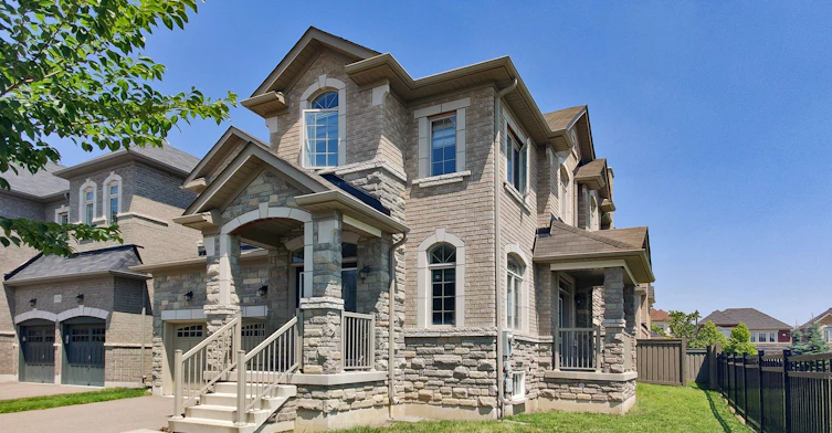 1533 Devine Point, Milton, ON, L9E 1H6 - 2