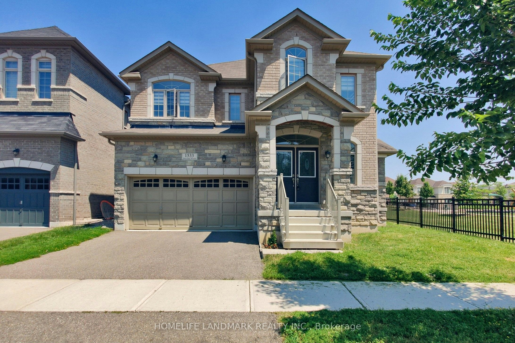 1533 Devine Point, Milton, ON, L9E 1H6