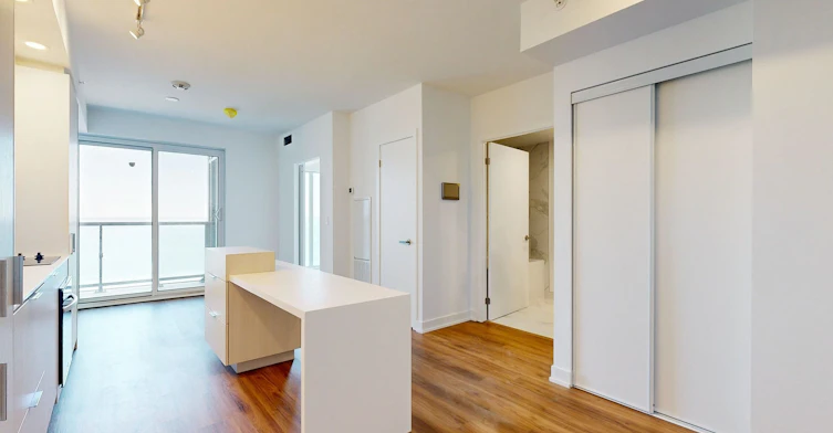 1006-370 Martha Street, Burlington, ON, L7R 2P7 - 9