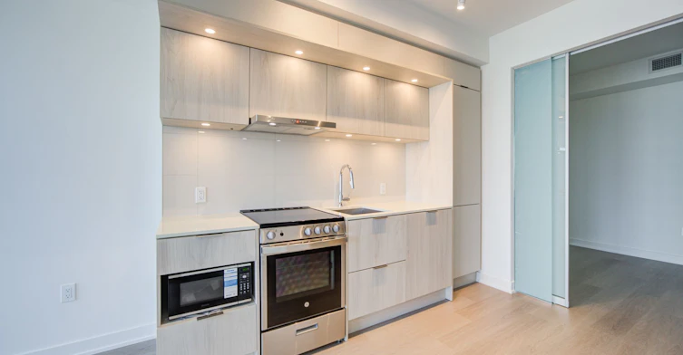 1705-448 Burnhamthorpe Road W, Mississauga, ON, L5B 0R4 - 9