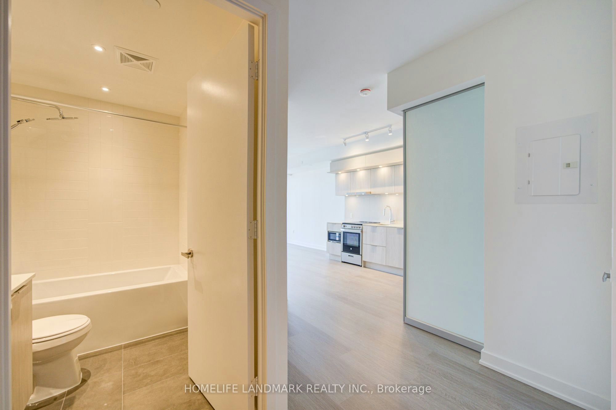 1705-448 Burnhamthorpe Road W, Mississauga, ON, L5B 0R4 - 26