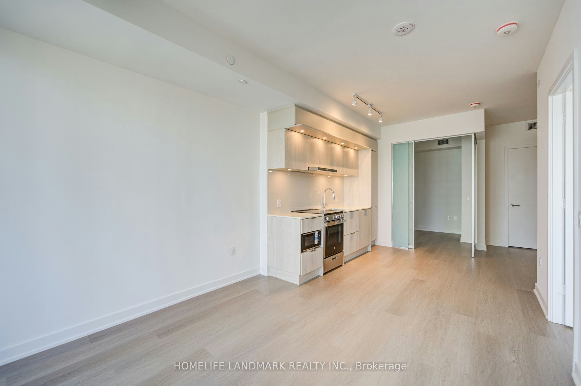 1705-448 Burnhamthorpe Road W, Mississauga, ON, L5B 0R4 - 8