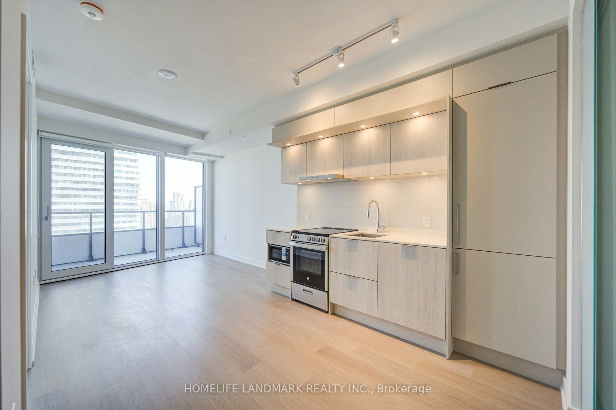 1705-448 Burnhamthorpe Road W, Mississauga, ON, L5B 0R4 - 7