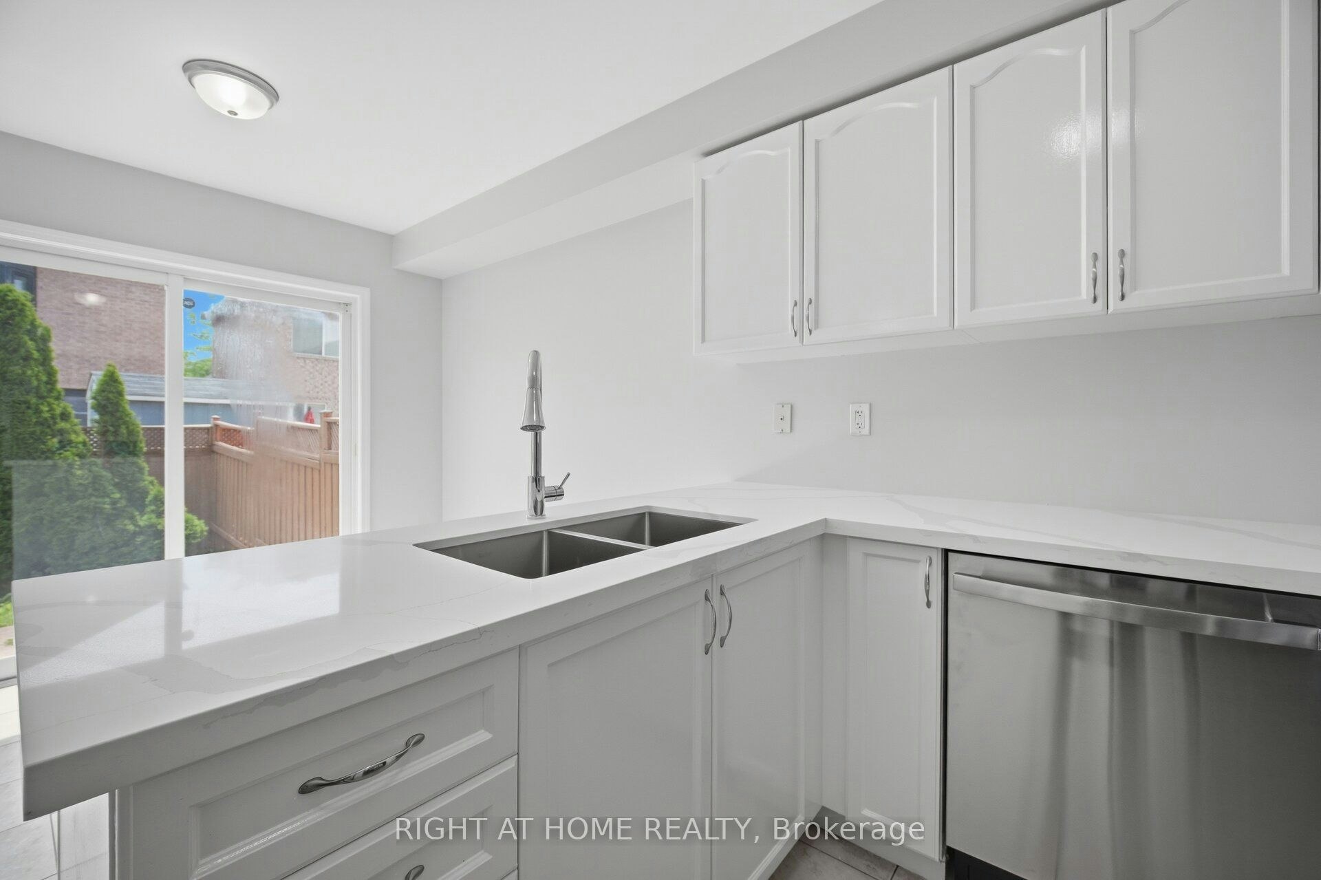 1064 Wickson Way, Milton, ON, L9T 6Y4 - 19