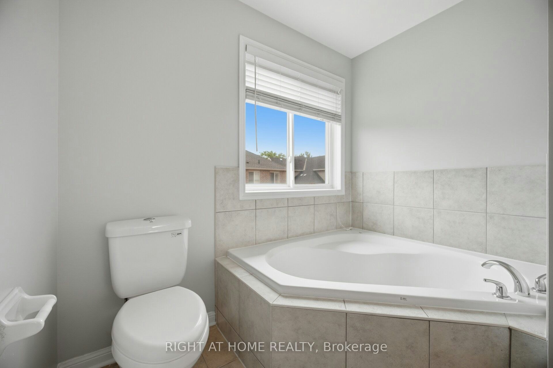 1064 Wickson Way, Milton, ON, L9T 6Y4 - 31