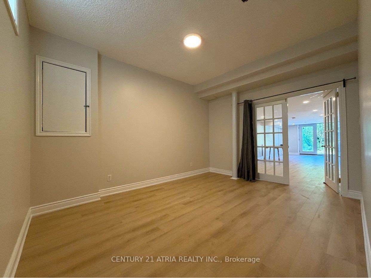 Rear Ground flr-65 Newlin Crescent, Toronto, ON, M3L 1X5 - 9