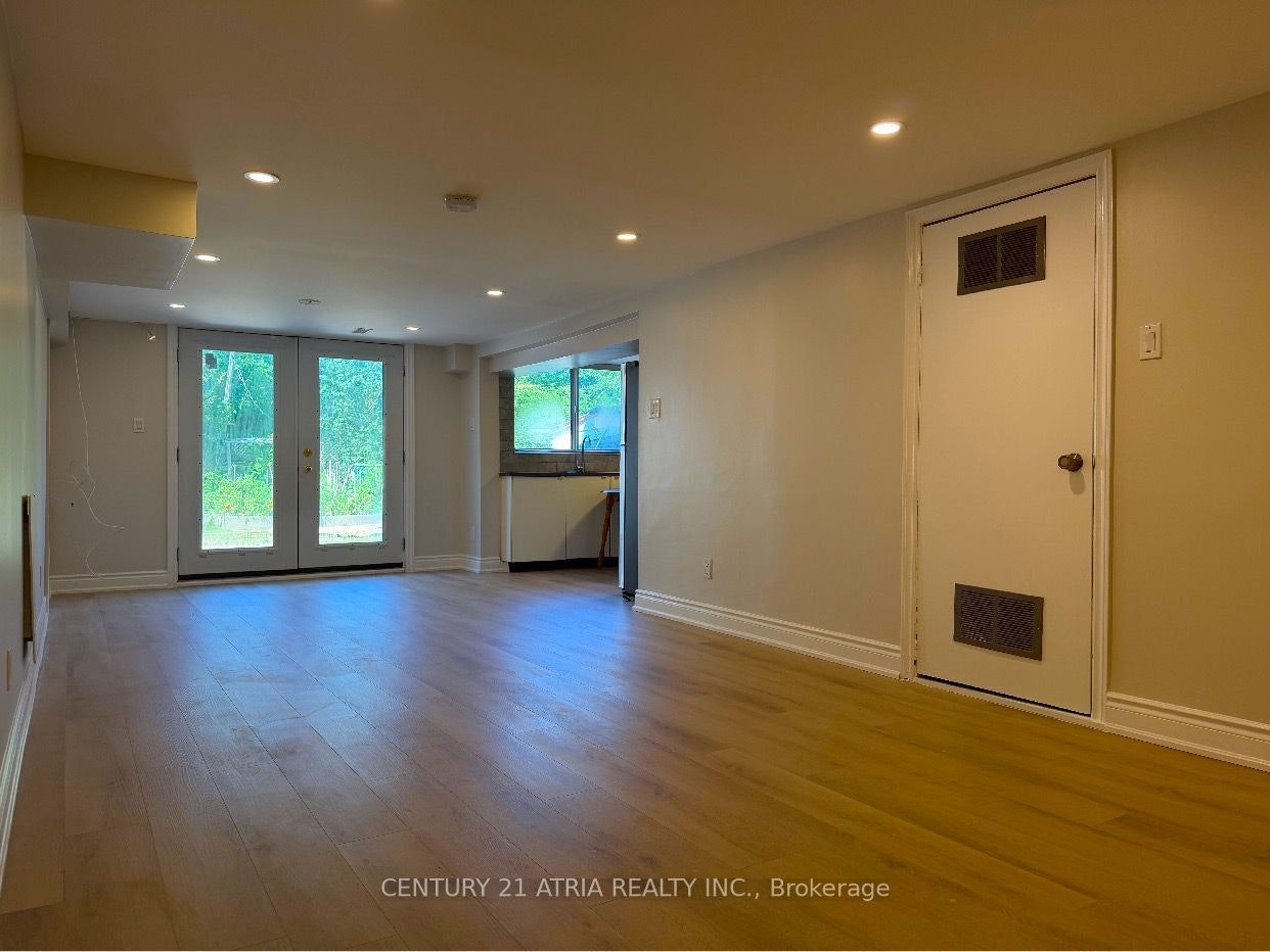 Rear Ground flr-65 Newlin Crescent, Toronto, ON, M3L 1X5 - 5