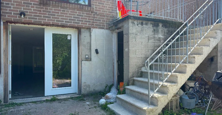 Rear Ground flr-65 Newlin Crescent, Toronto, ON, M3L 1X5 - 3