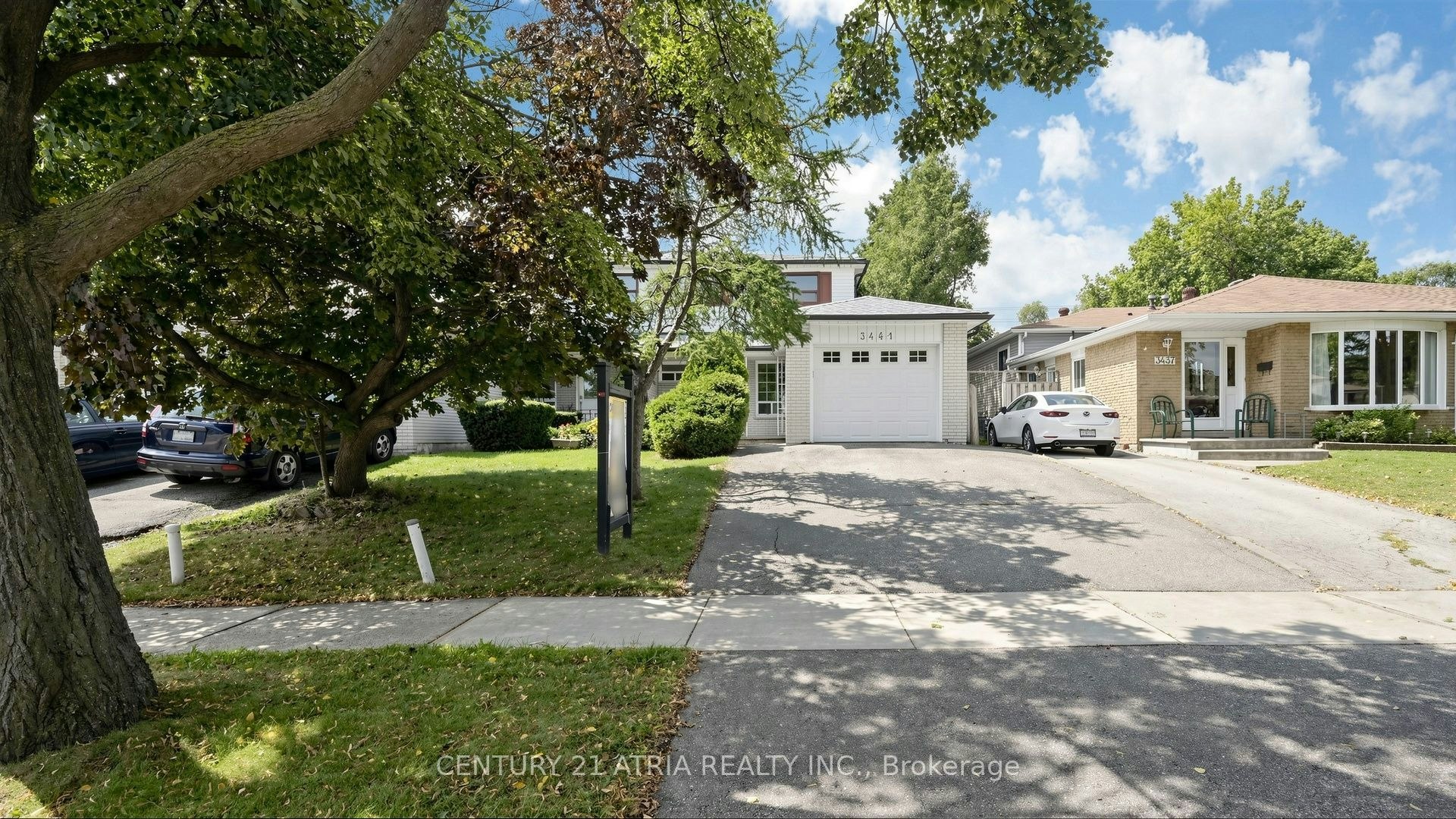 3441 Oakglade Crescent, Mississauga, ON, L5C 1X4
