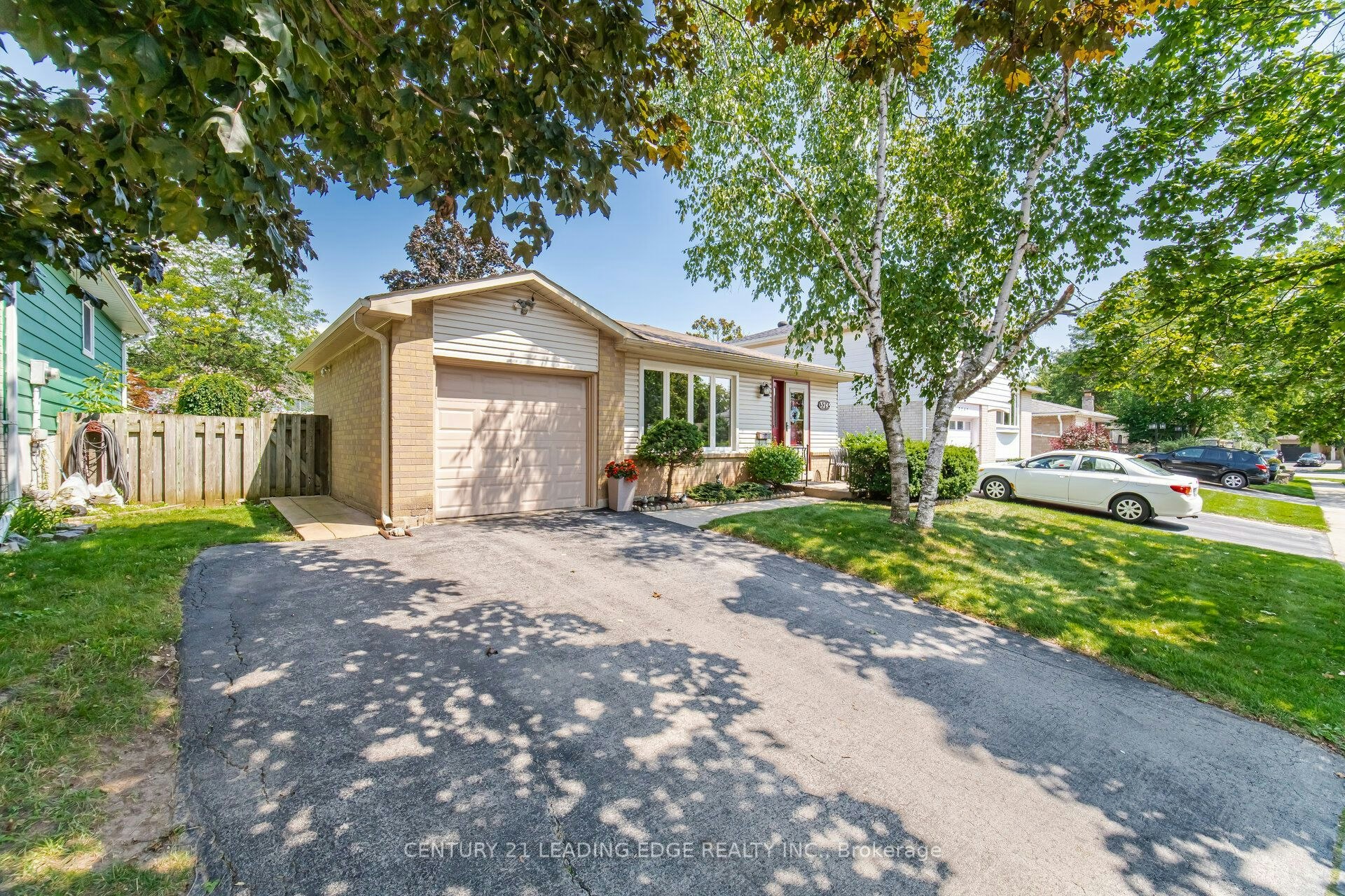 3245 Lansdown Drive, Burlington, ON, L7M 1K1