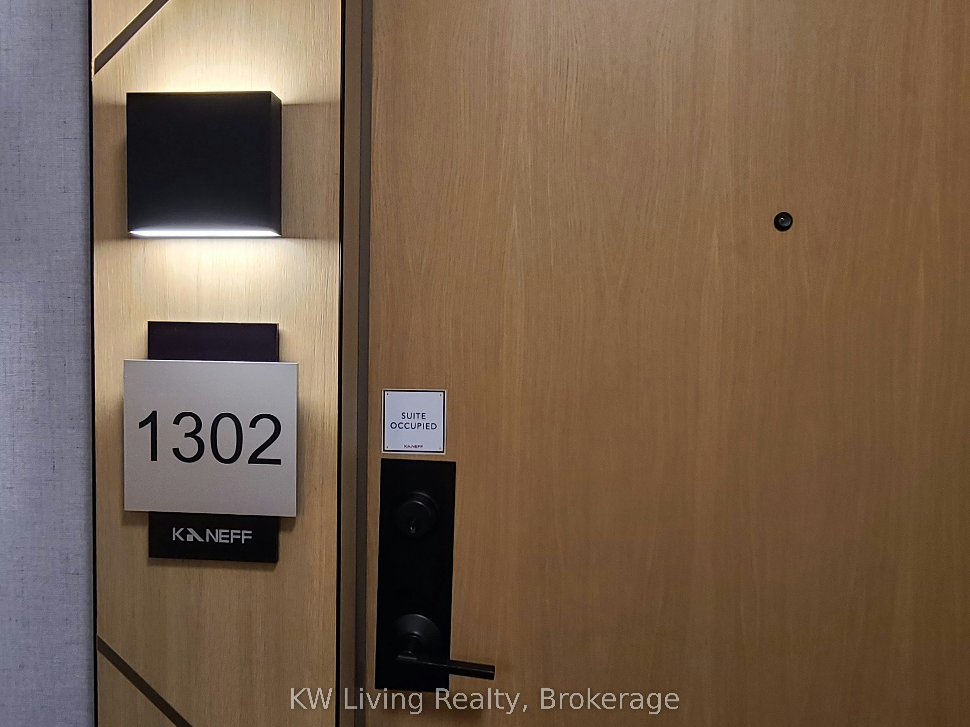 1302W-202 Burnhamthorpe Road E, Mississauga, ON, L5A 0B2
