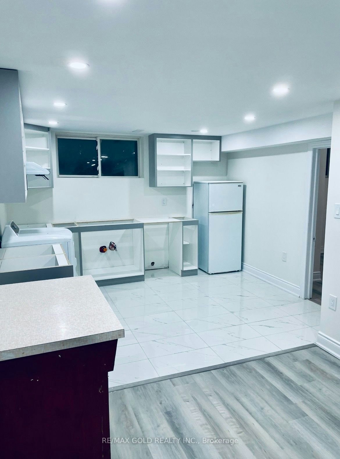 30 Moynes Avenue, Toronto, ON, M8Y 3B8 - 10