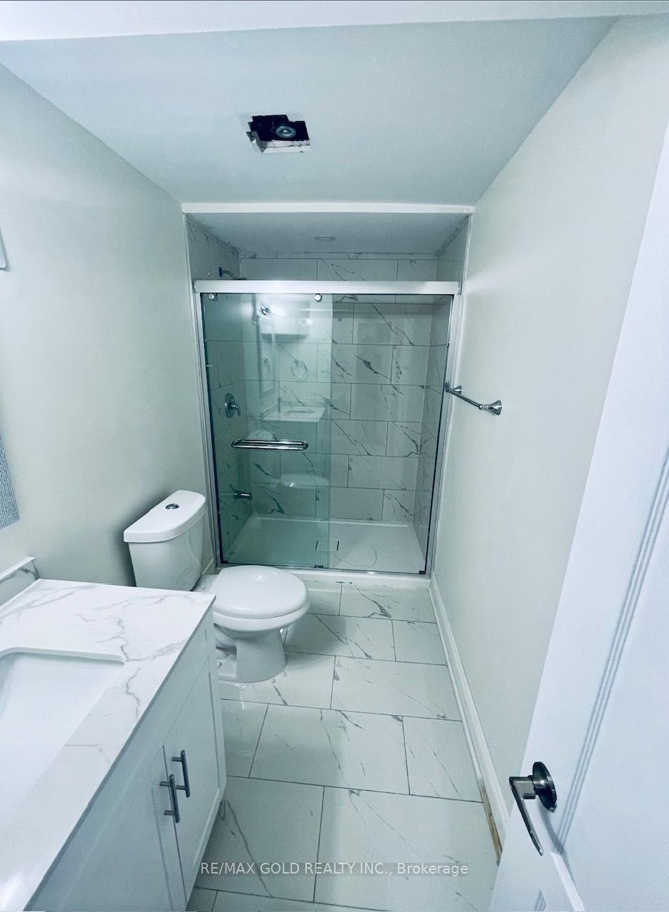 30 Moynes Avenue, Toronto, ON, M8Y 3B8 - 7