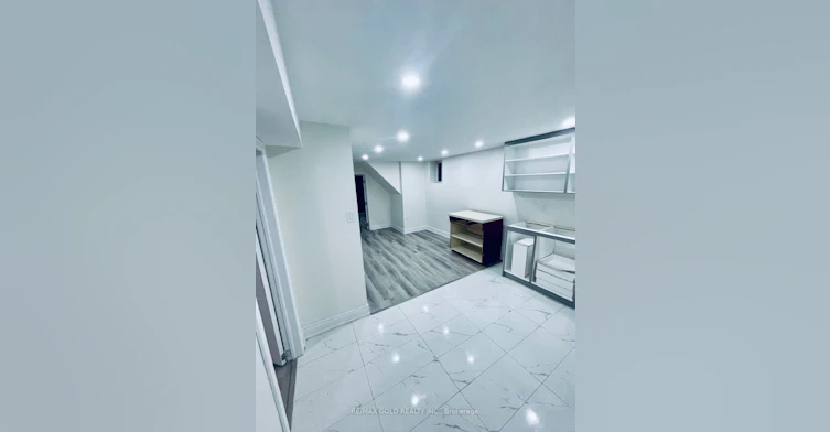 30 Moynes Avenue, Toronto, ON, M8Y 3B8 - 15