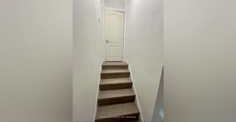 30 Moynes Avenue, Toronto, ON, M8Y 3B8 - 2