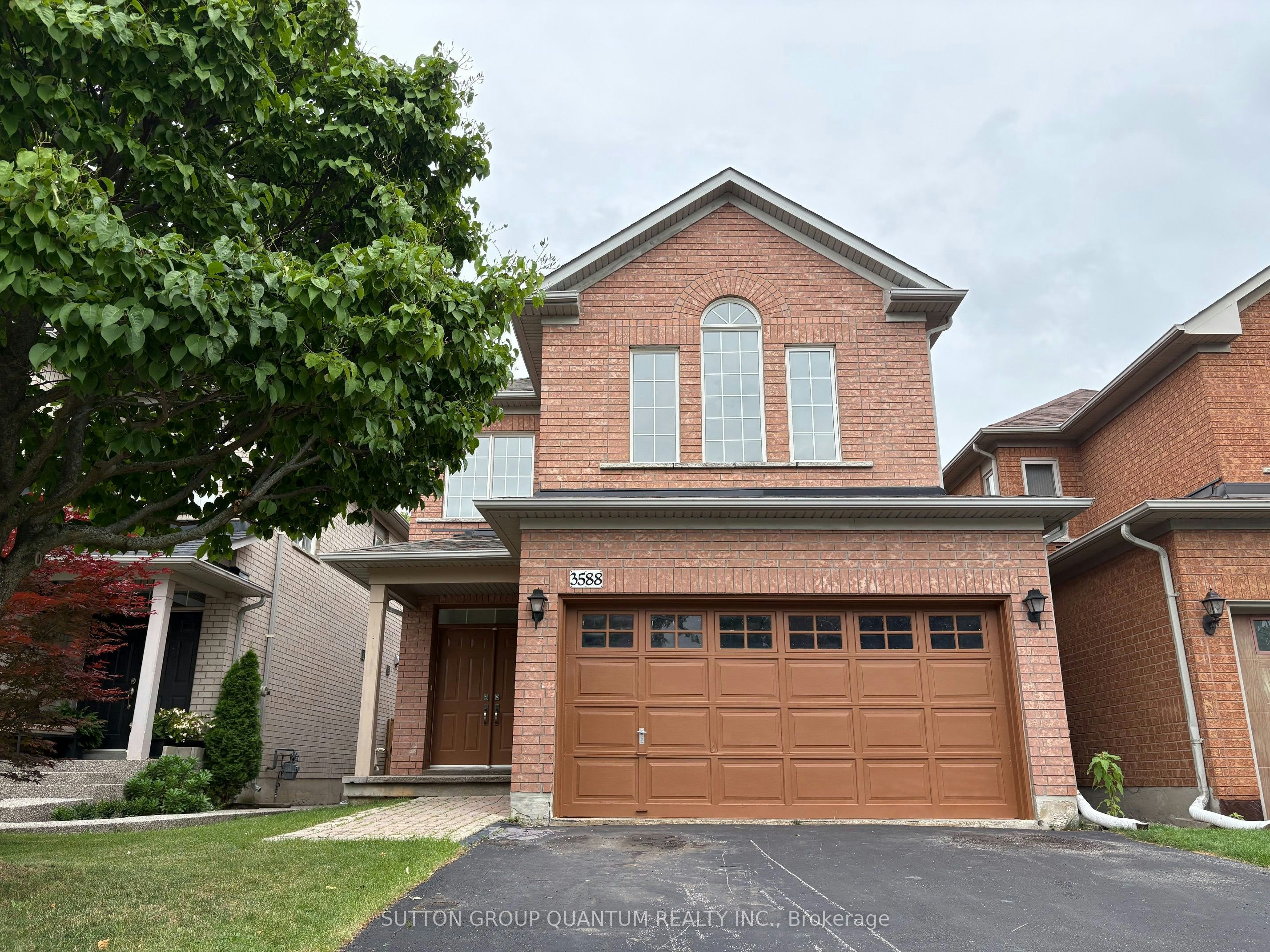 3588 Rainpark Court, Mississauga, ON, L5M 6X6