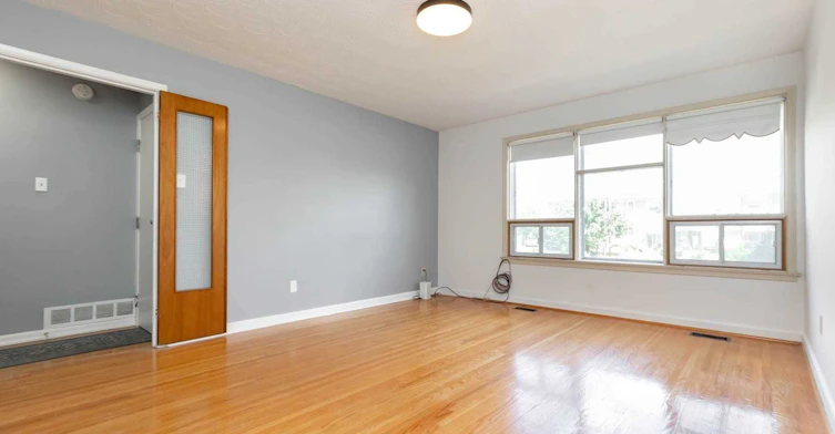 17 Pamille Place, Toronto, ON, M6M 3A9 - 6