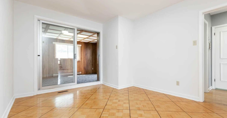 17 Pamille Place, Toronto, ON, M6M 3A9 - 12