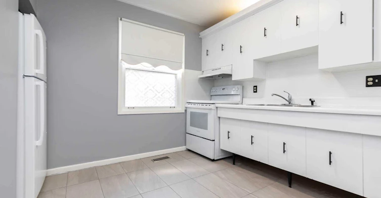 17 Pamille Place, Toronto, ON, M6M 3A9 - 14