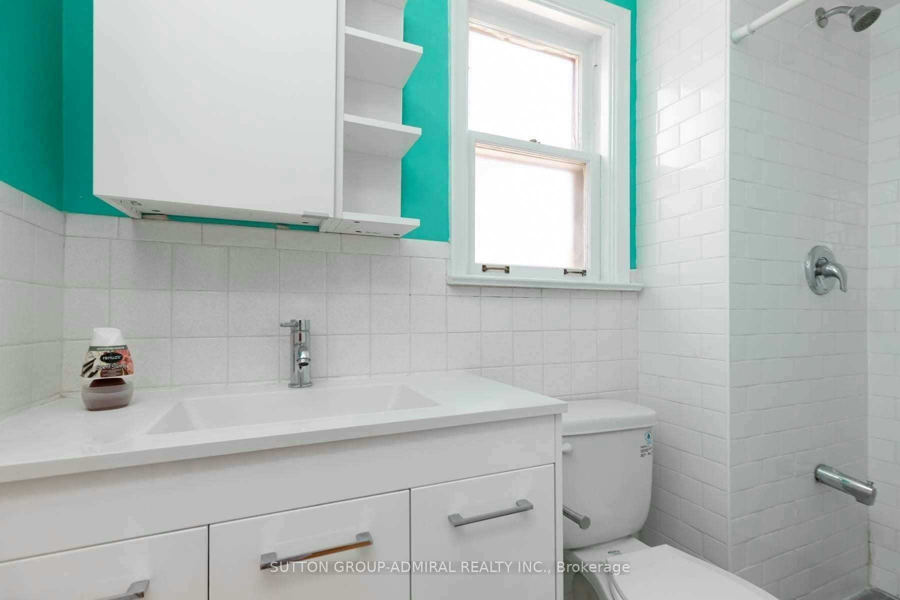 17 Pamille Place, Toronto, ON, M6M 3A9 - 22