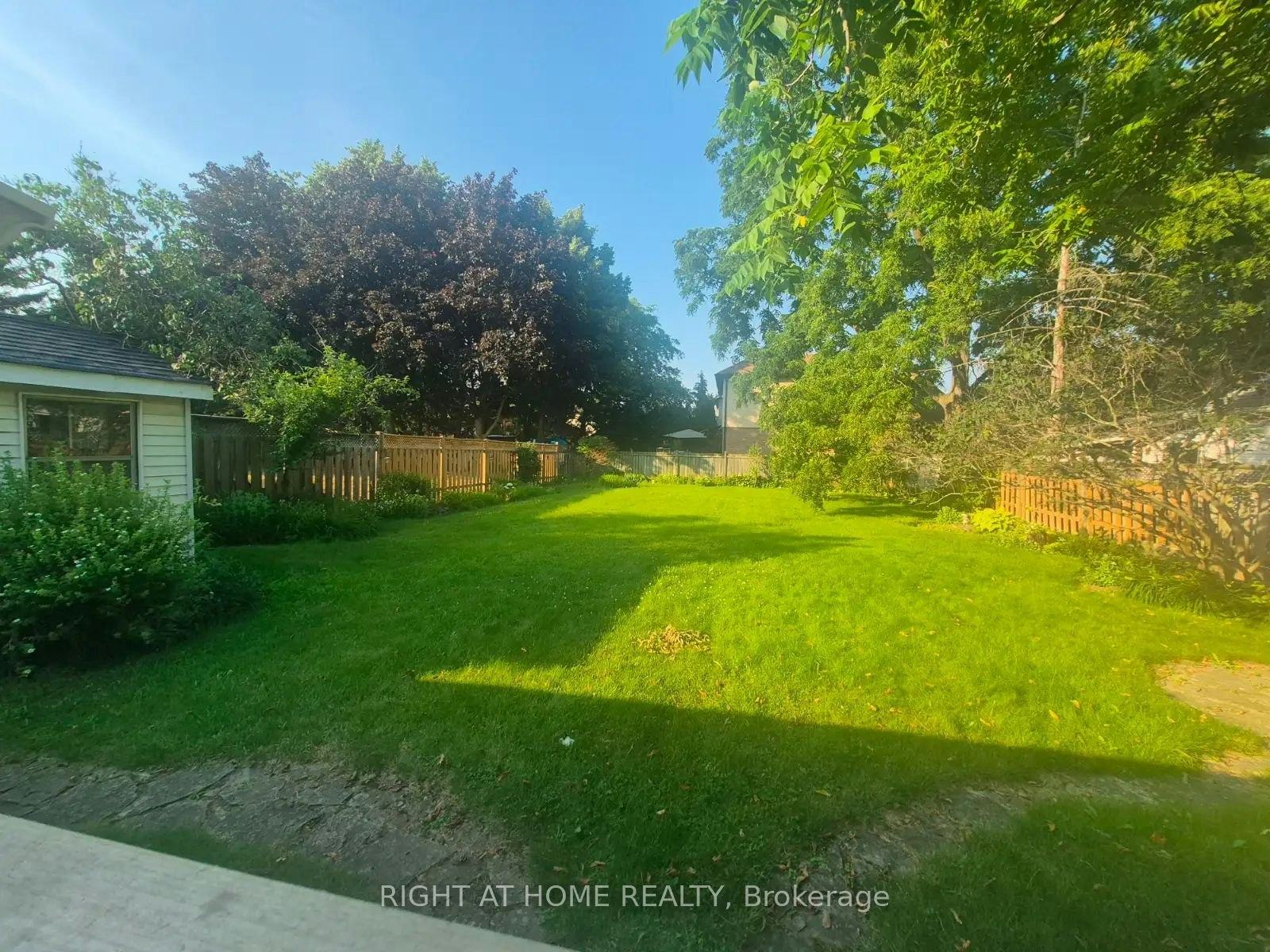 755 Maple Avenue, Burlington, ON, L7S 2K1 - 2
