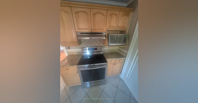 755 Maple Avenue, Burlington, ON, L7S 2K1 - 7