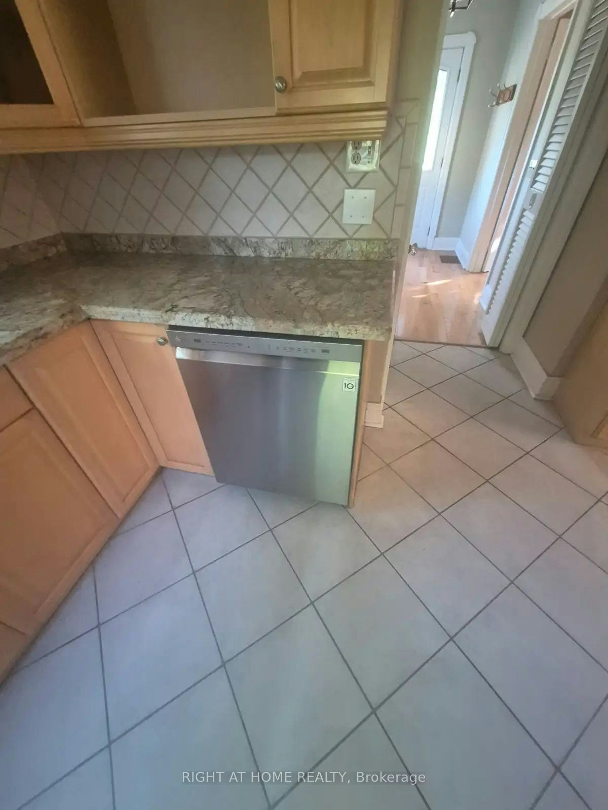 755 Maple Avenue, Burlington, ON, L7S 2K1 - 6