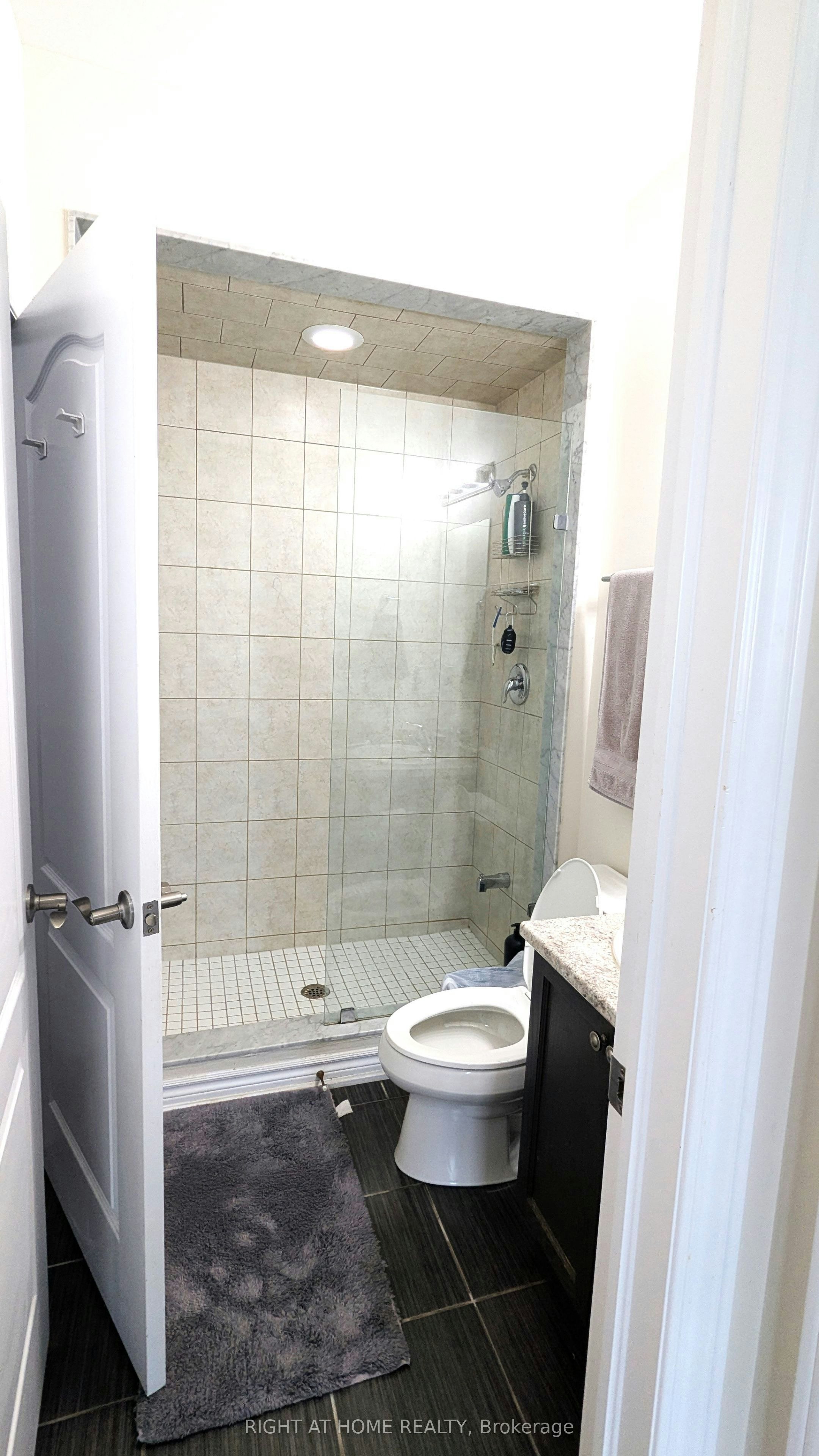 210-1360 Costigan Road, Milton, ON, L9T 0Y8 - 8