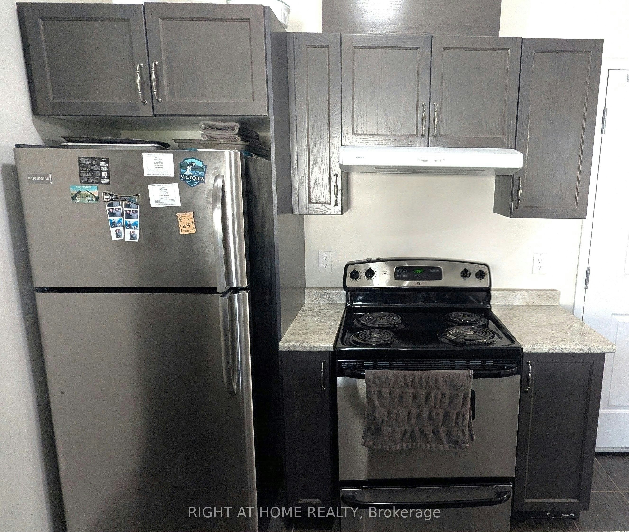 210-1360 Costigan Road, Milton, ON, L9T 0Y8 - 6