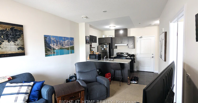 210-1360 Costigan Road, Milton, ON, L9T 0Y8 - 2