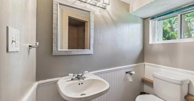Lower-1252 Waterdown Road, Burlington, ON, L7P 4Z8 - 8