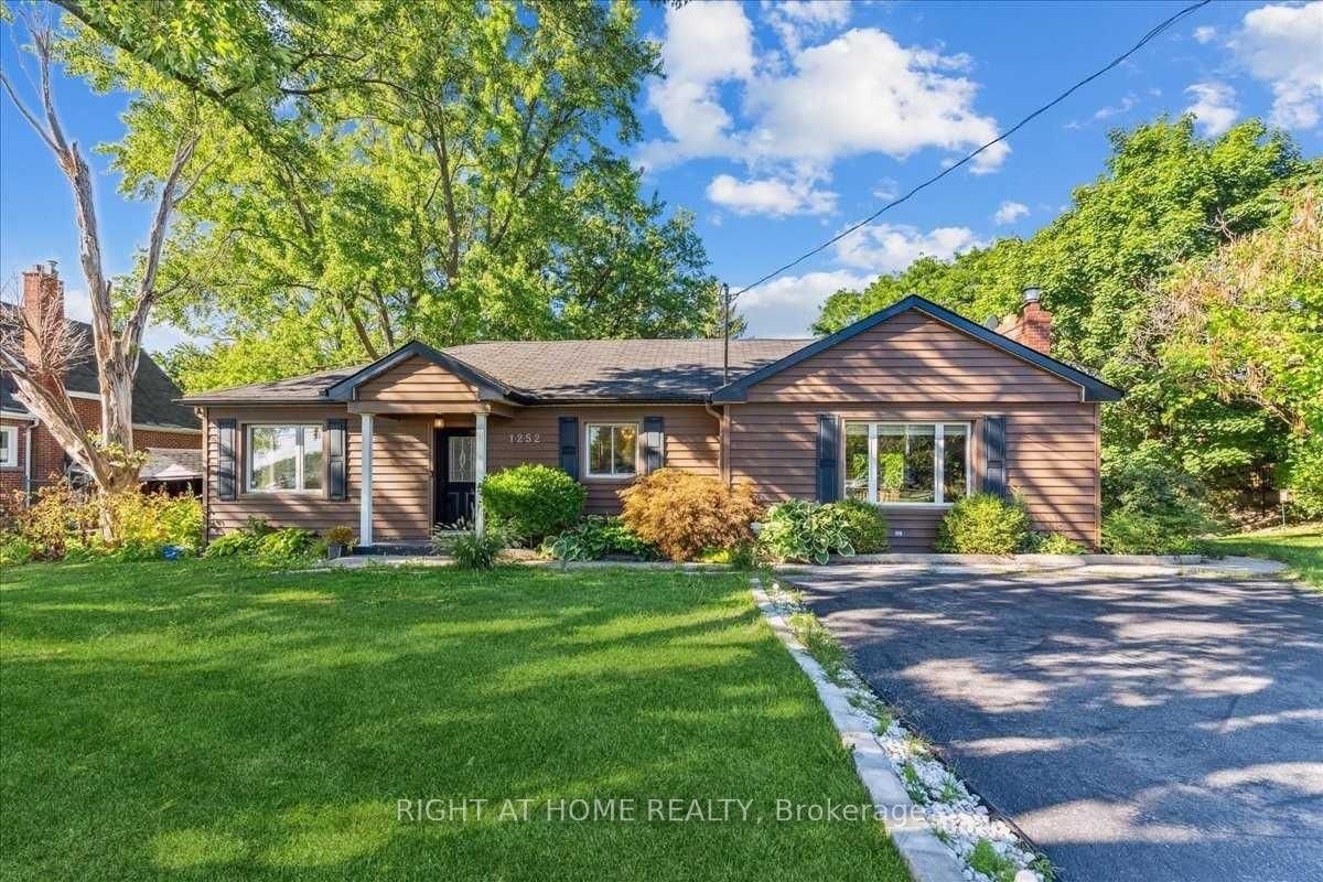 Lower-1252 Waterdown Road, Burlington, ON, L7P 4Z8