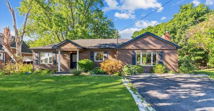 Lower-1252 Waterdown Road, Burlington, ON, L7P 4Z8
