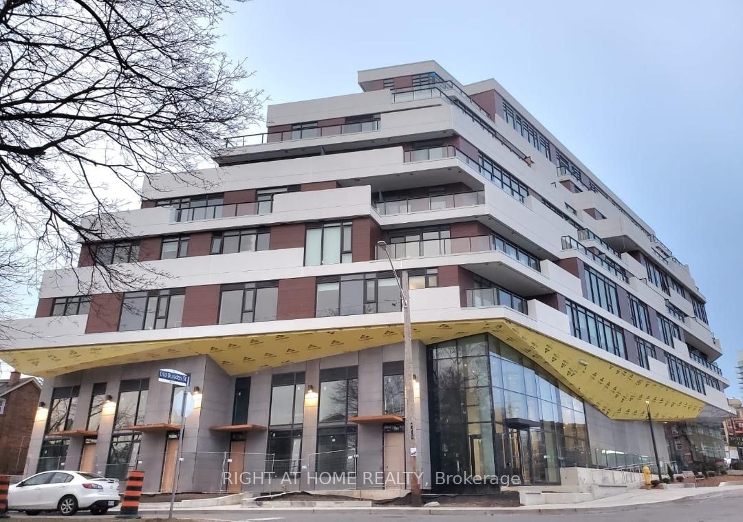 418-160 Kingsway Crescent, Toronto, ON, M8X 0B5