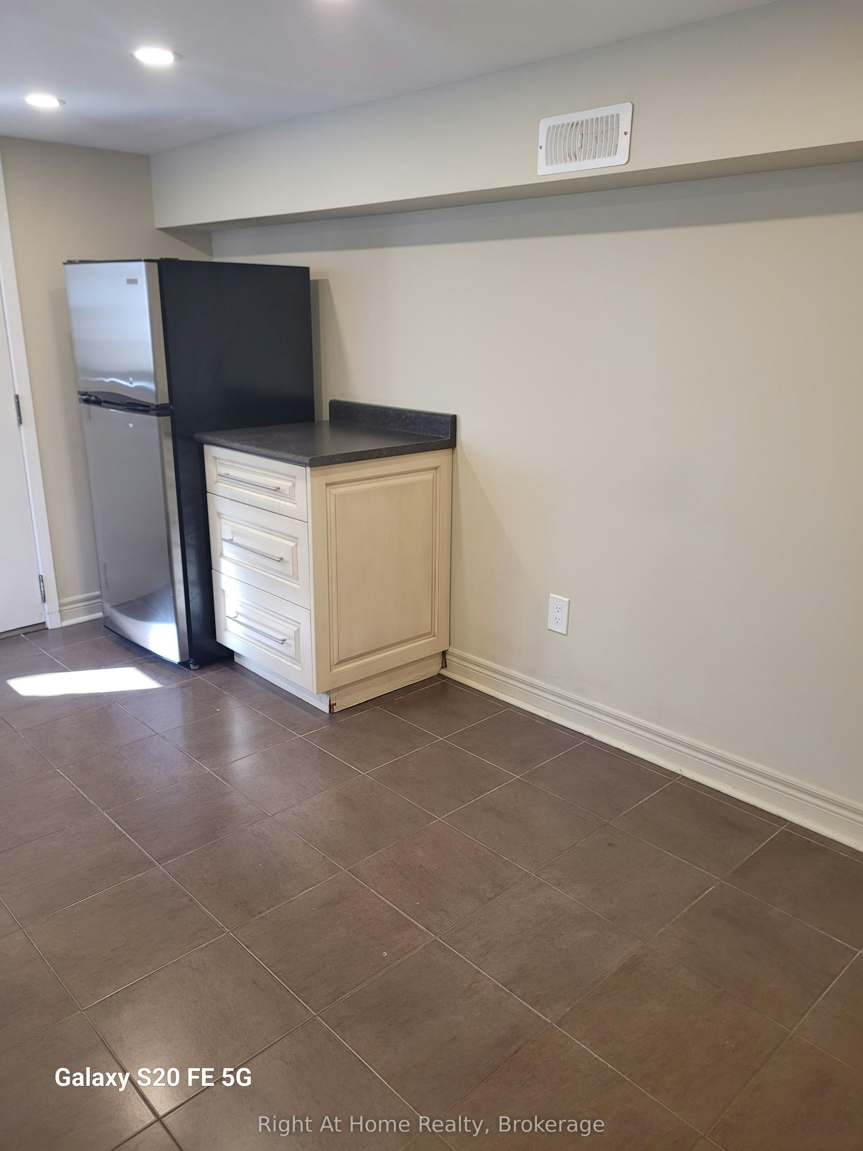 Basement-1042 St Clarens Avenue, Toronto, ON, M6H 3X7 - 4