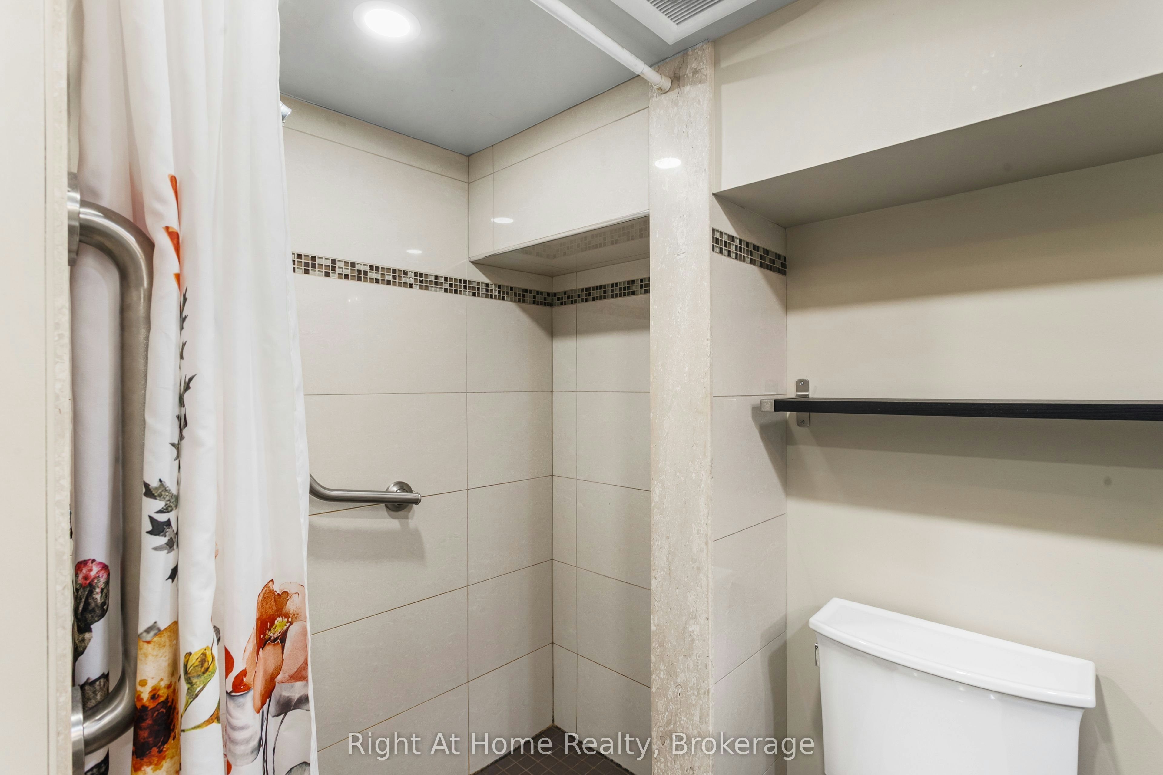 Basement-1042 St Clarens Avenue, Toronto, ON, M6H 3X7 - 5