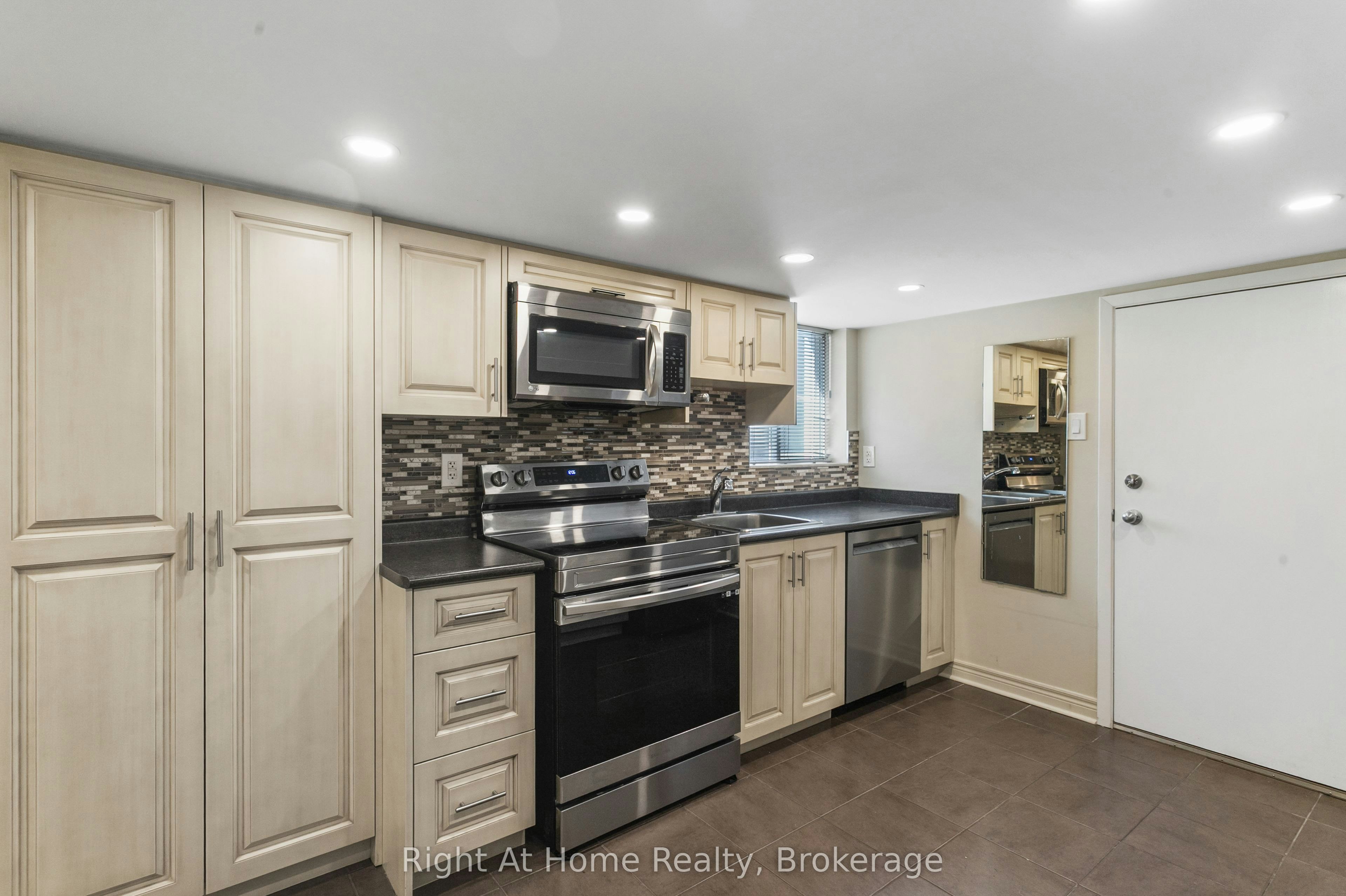 Basement-1042 St Clarens Avenue, Toronto, ON, M6H 3X7 - 6